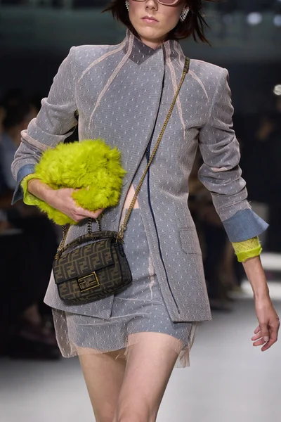 Look 21
